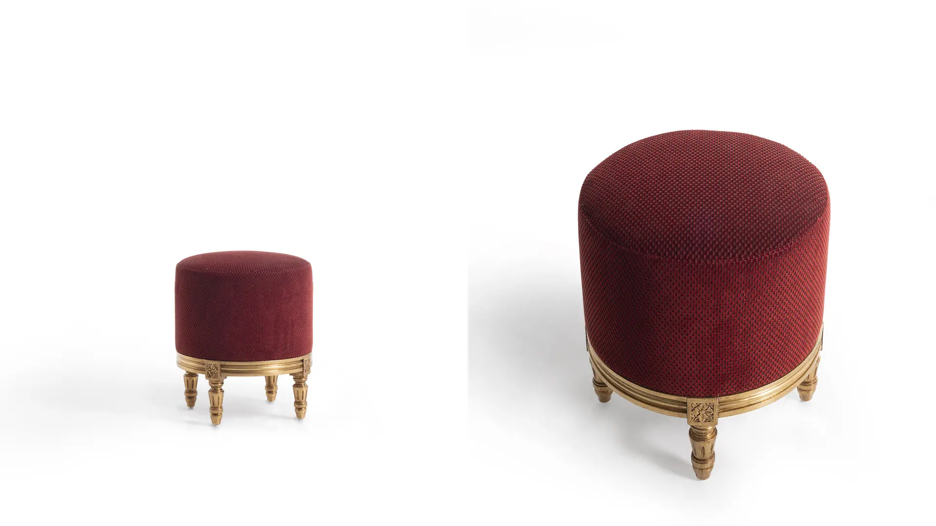 Round pouf with legs