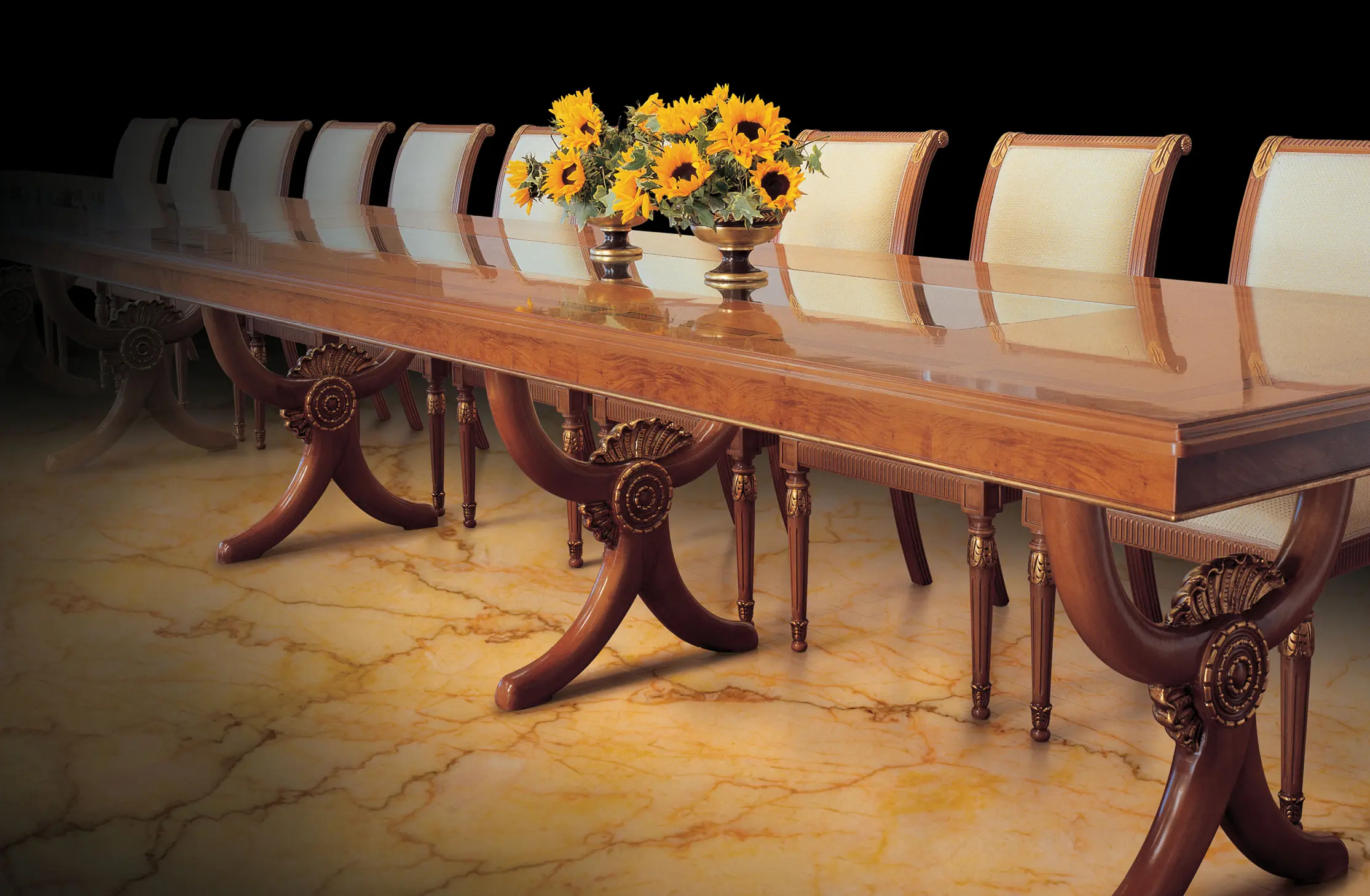 tavolo conferenza a ferro di cavallo dettaglio