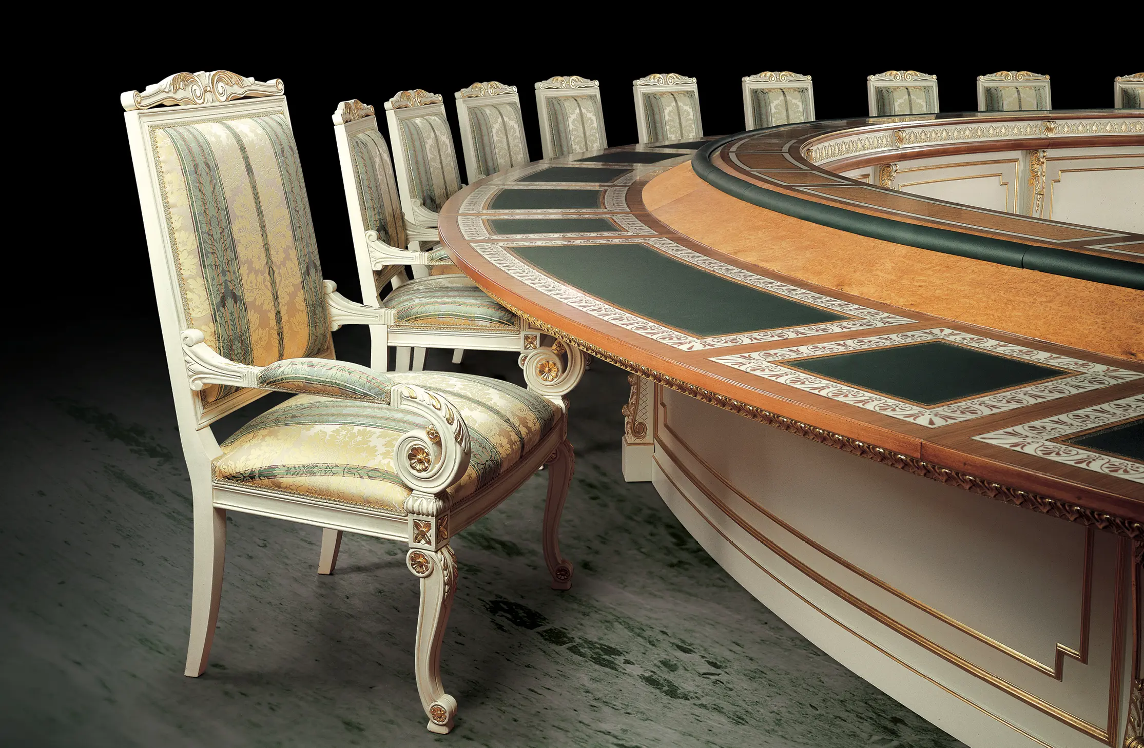 Conference_02-dett-535x350 tavolo conferenza rotondo dettaglio